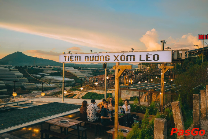 View ngắm hoàng hôn đỉnh nhất tại Tiệm Nướng Xóm Lèo