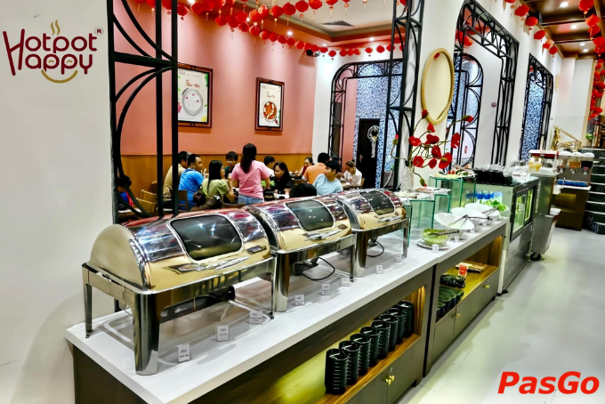 Không gian hiện đại và rộng rãi tại Buffet Happy Pleiku
