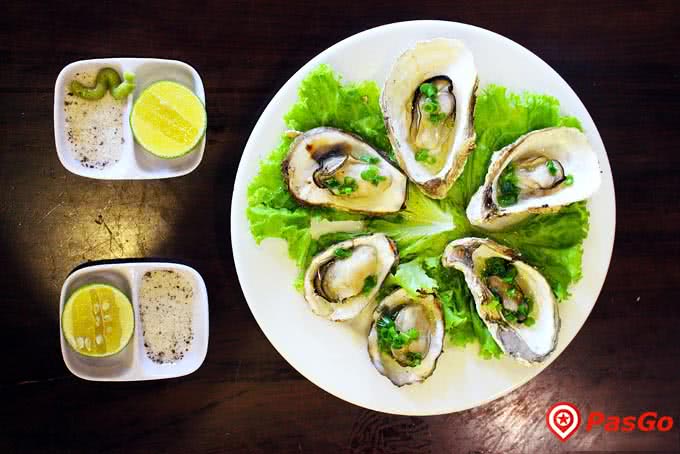 Hàu trắng ở quán ngon phan đình phùng