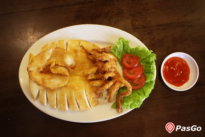 Mực một nắng Nha Trang chiên giòn ở quán Ngon Phan Đình Phùng