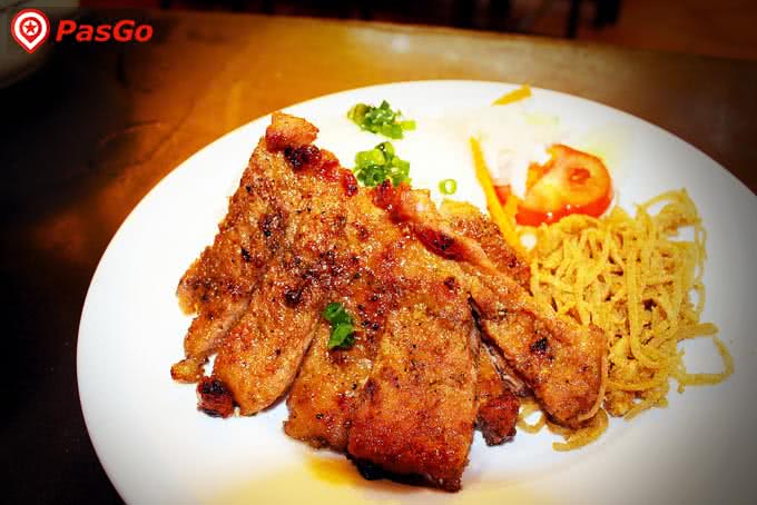 Cơm tấm sườn bì tại quán ngon Phan Đình Phùng