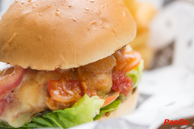 Nhà hàng Relish Sons Xuân Thủy 9