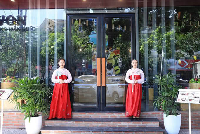 nhà hàng buffet lẩu nướng sariwon nguyễn khánh toàn 1