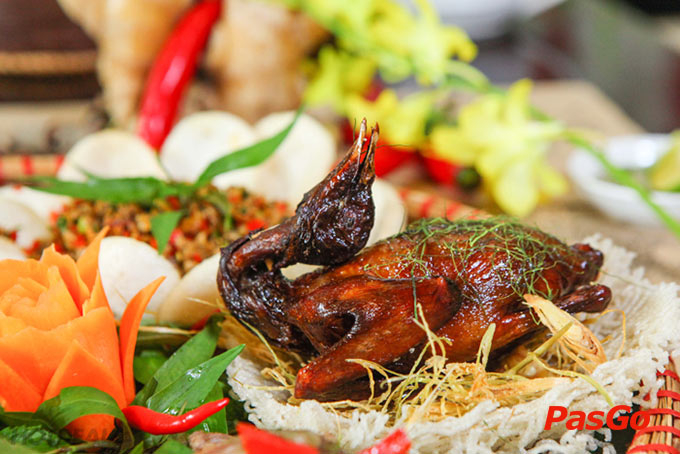 Nhà hàng Sophia Nguyễn Tất Thành 14