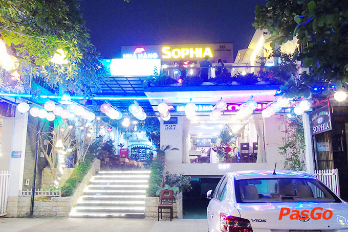 Nhà hàng Sophia Nguyễn Tất Thành 17