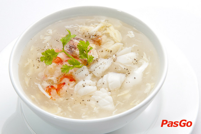 Nhà hàng Sophia Nguyễn Tất Thành 9