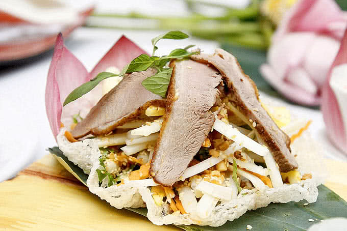 nhà hàng sum villa 10 đặng thai mai hồ tây 14