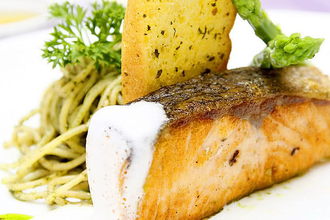 nhà hàng sum villa 10 đặng thai mai hồ tây 17