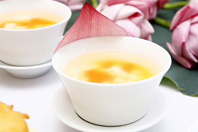 nhà hàng sum villa 10 đặng thai mai hồ tây 8