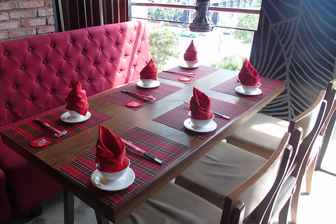 nhà hàng sườn no.1 nguyễn huệ 4