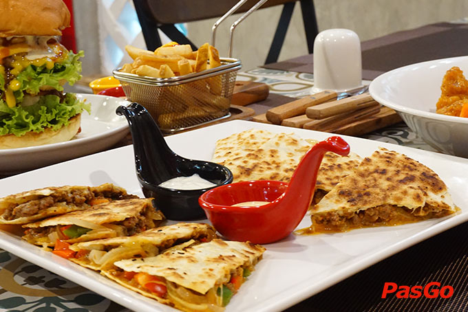 Nhà hàng Teddy Garden Dương Đình Nghệ 7