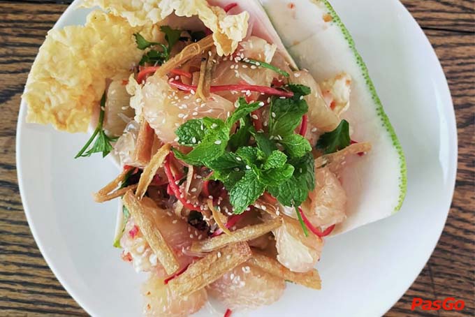 Nằm tại trung tâm thành phố, Nhà hàng Chay Bà Xã Pasteur là điểm đến quen thuộc của nhiều thực khách yêu thích cơm chay. Quán chay Pasteur thuần chay với đủ món chay ngon - lành, không gian thanh tịnh. Xem ngay! 3