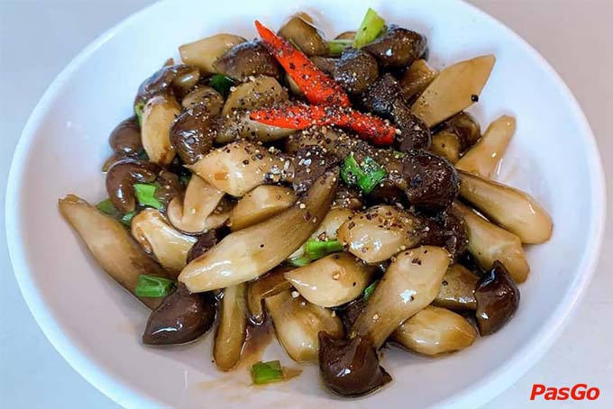 Nằm tại trung tâm thành phố, Nhà hàng Chay Bà Xã Pasteur là điểm đến quen thuộc của nhiều thực khách yêu thích cơm chay. Quán chay Pasteur thuần chay với đủ món chay ngon - lành, không gian thanh tịnh. Xem ngay! 4