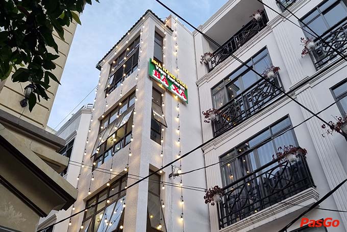 Nằm tại trung tâm thành phố, Nhà hàng Chay Bà Xã Pasteur là điểm đến quen thuộc của nhiều thực khách yêu thích cơm chay. Quán chay Pasteur thuần chay với đủ món chay ngon - lành, không gian thanh tịnh. Xem ngay! 7