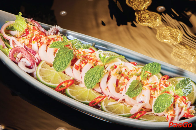 Chang - Modern Thai Cuisine là nhà hàng ẩm thực Thái quanh đây mang phong vị hiện đại