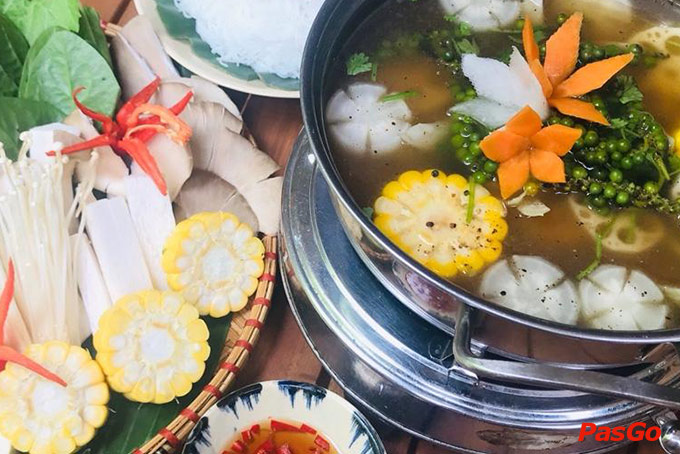 Không gian nhẹ nhàng sang trọng của quán buffet lẩu chay Cỏ Nội Khách sạn Bông Sen Quận 1