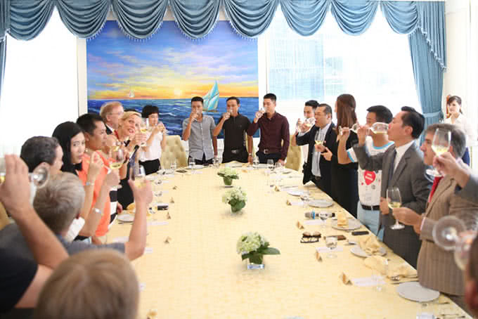 nhà hàng thế giới hải sản golden palace mễ trì 4