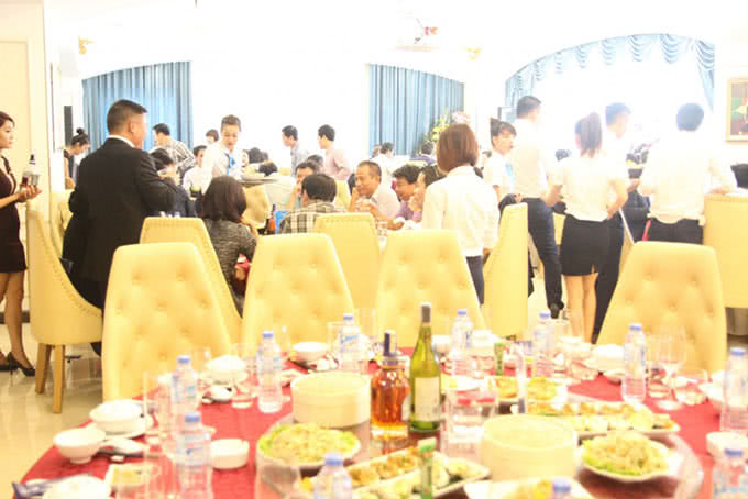 nhà hàng thế giới hải sản golden palace mễ trì 8