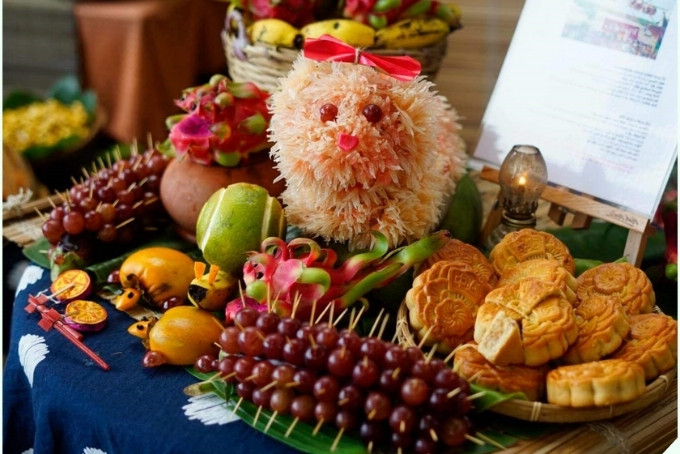 Trang trí mâm cỗ trung thu đơn giản