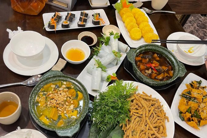 Nhà hàng chay Hà Nội - Phúc Nguyên Hưng