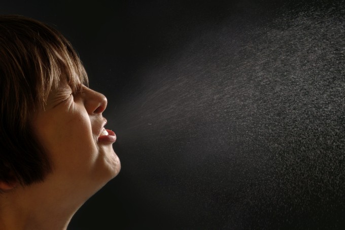 Sốt xuất huyết lây qua đường nào?