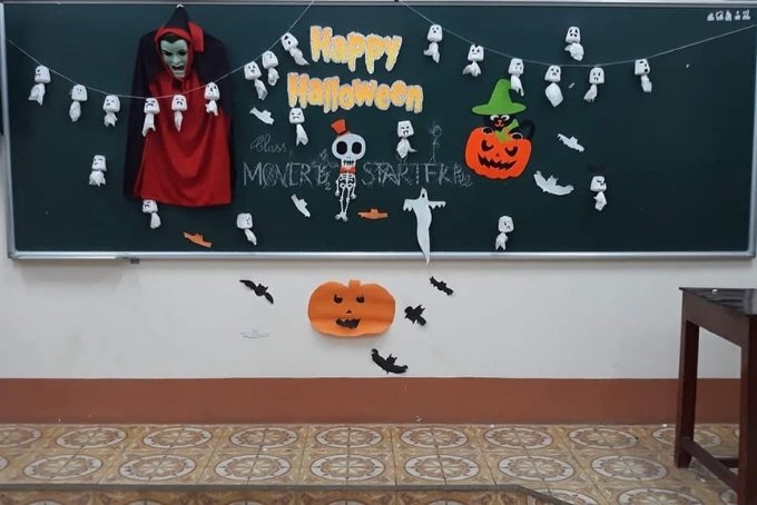 Trang trí bảng halloween