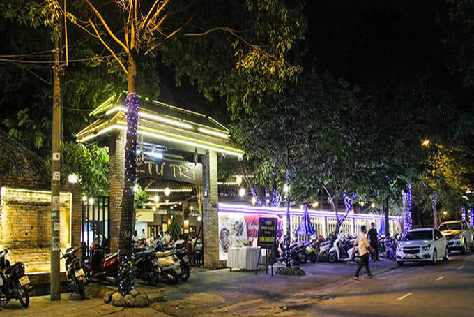 Tiệc lưu động Tư Trì-1