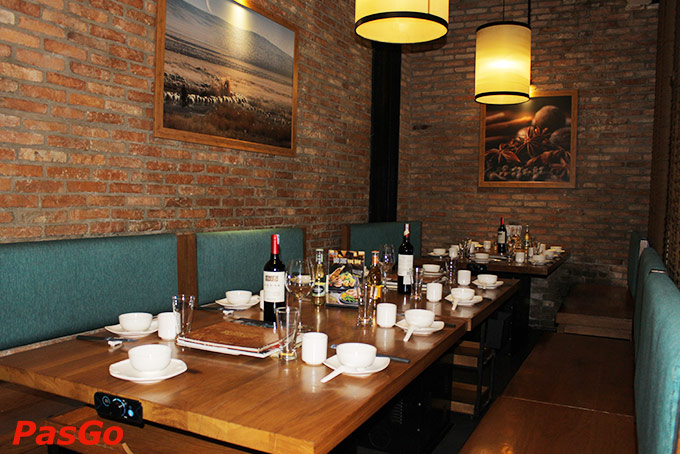 Nhà hàng Ba Con Cừu Phan Xích Long  12