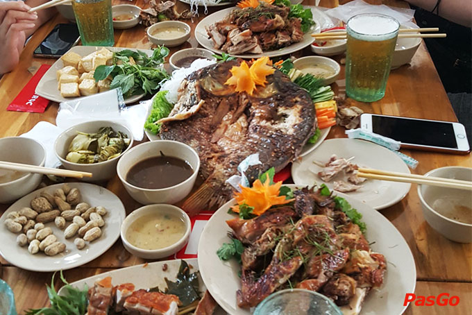 Nhà hàng Bia Đức Trọc Đường Láng 1