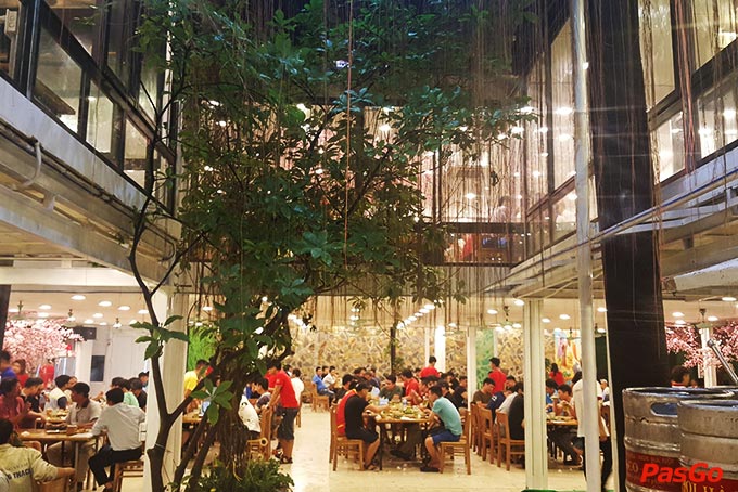 Nhà hàng Bia Đức Trọc Đường Láng 11