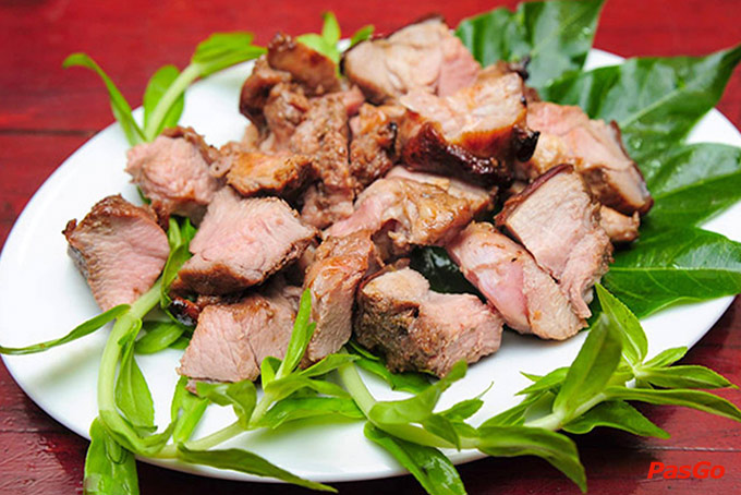 Bò Tơ Tây Ninh Năm Sánh - Phạm Hùng-2