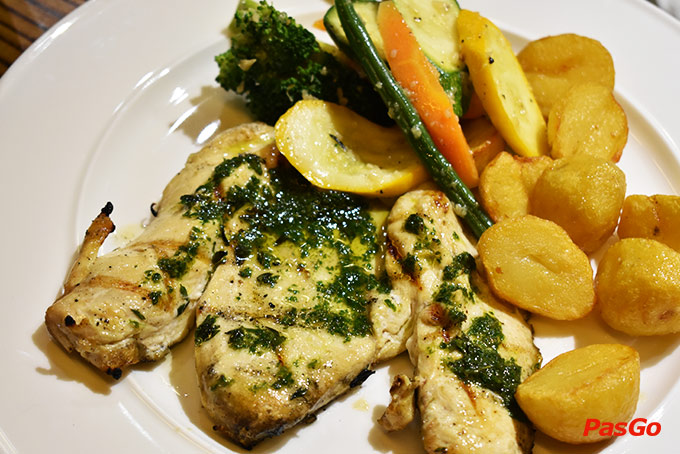 Nhà hàng Carmen Fine Cuisine Lý Tự Trọng 10