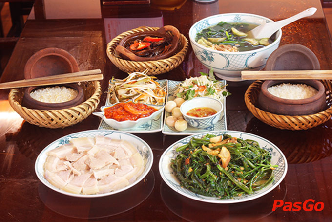 Nhà hàng Cơm Niêu Nồi Đất 13