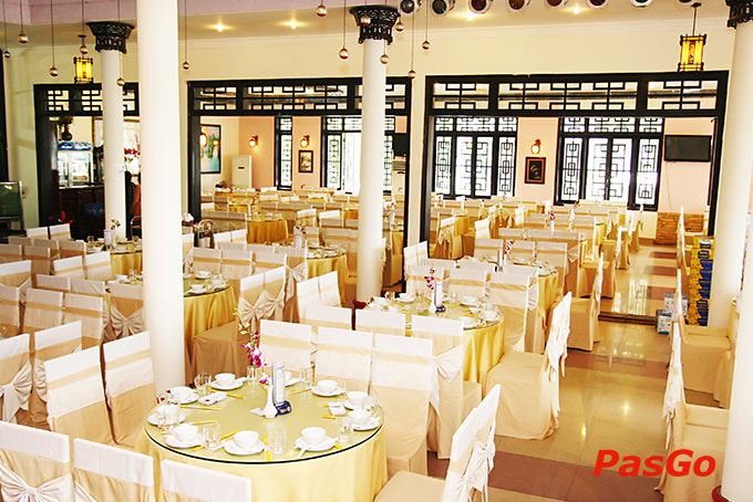 Nhà hàng Phố Biển