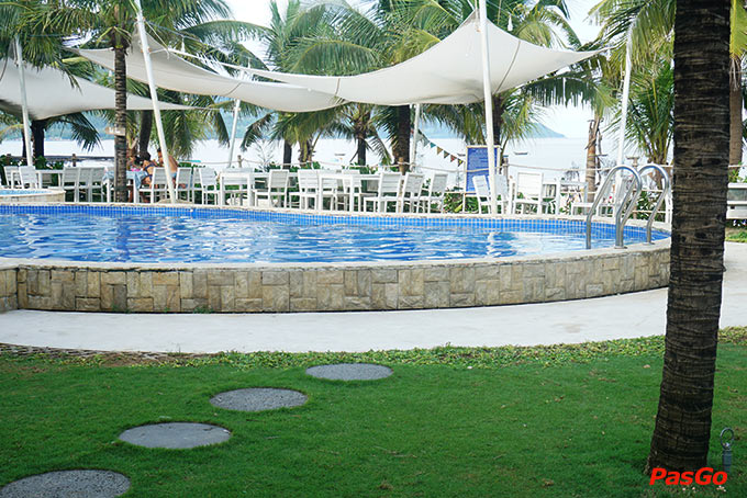 Nhà Hàng Cá Voi  1