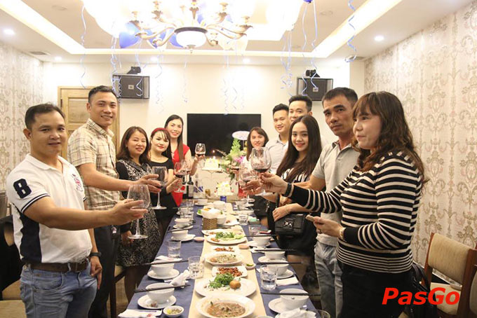 Đông Phương Nguyễn Tất Thành 18