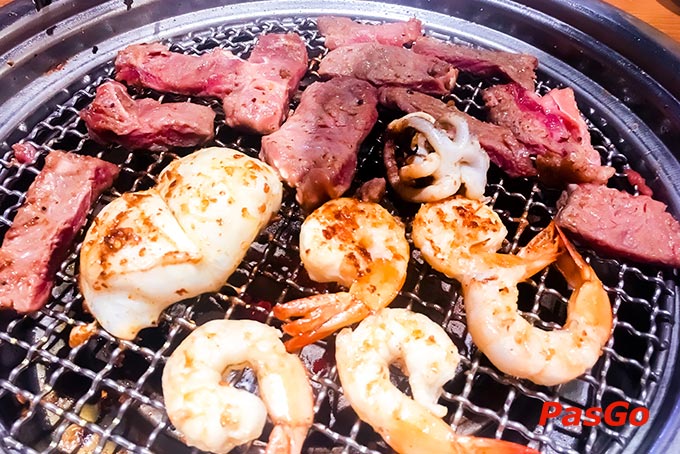 Nhà hàng Hai Con Bò BBQ & Hotpot Nguyễn Duy Trinh 11