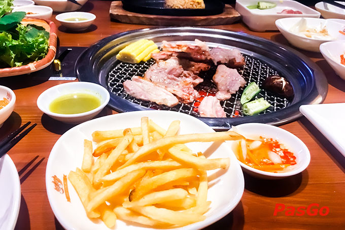 Nhà hàng Hai Con Bò BBQ & Hotpot Nguyễn Duy Trinh 13
