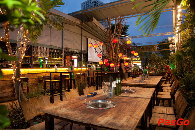 Nhà hàng Hell Bull BBQ N Beer 12