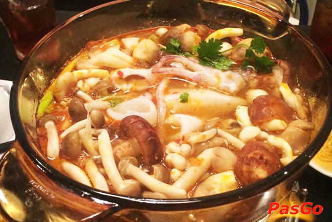 Lửa Restaurant Phạm Ngọc Thạch 12