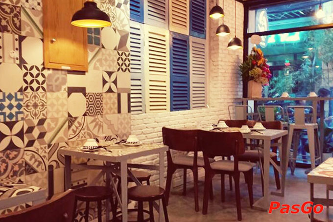 Lửa Restaurant Phạm Ngọc Thạch 4