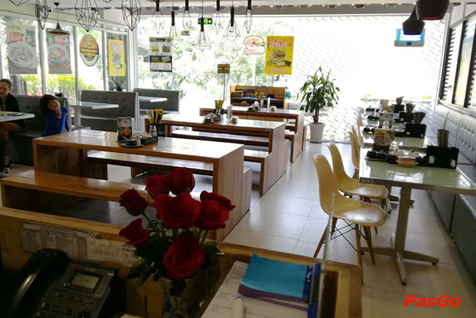 Nhà hàng Món Huế Nguyễn Hữu Thọ 14