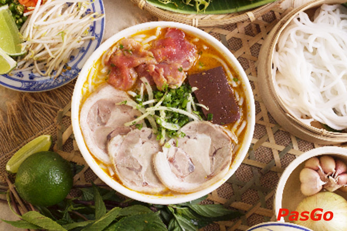 Nhà hàng Ơ Thương Trần Quang Khải 12