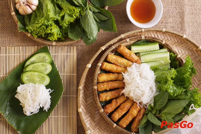 Nhà hàng Ơ Thương Trần Quang Khải 7