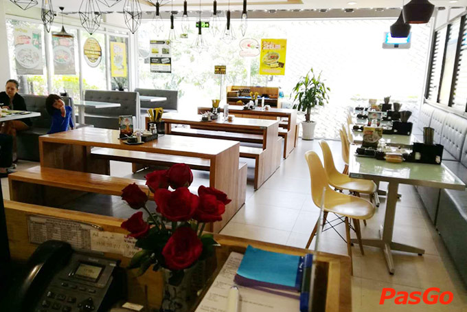 Nhà hàng Phở Ông Hùng Nguyễn Hữu Thọ 13