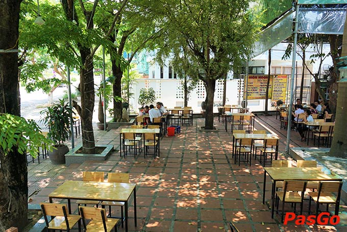 Quán Cây Xoài Nguyễn Tất Thành 17