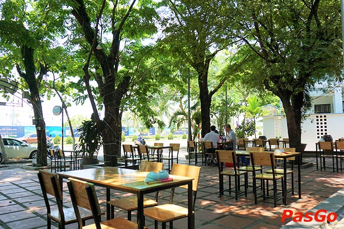 Quán Cây Xoài Nguyễn Tất Thành 19