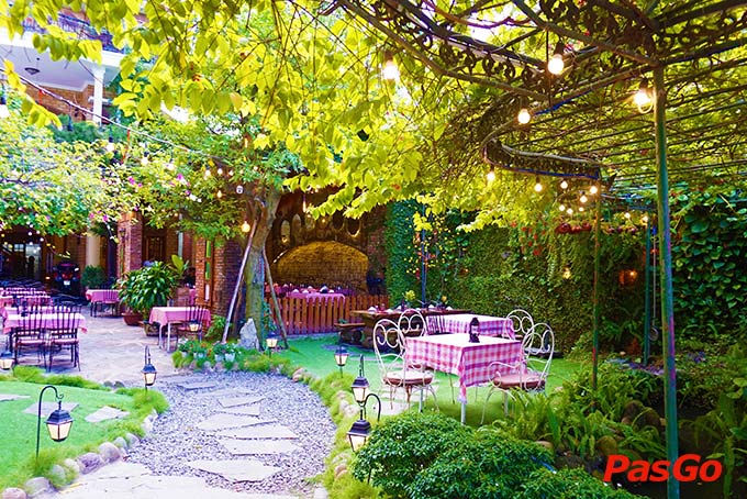 Red Pepper Restaurant Nguyễn Tri Phương 18