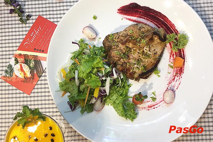 Nhà hàng The Salmon Restaurant Hoàng văn Thụ 17