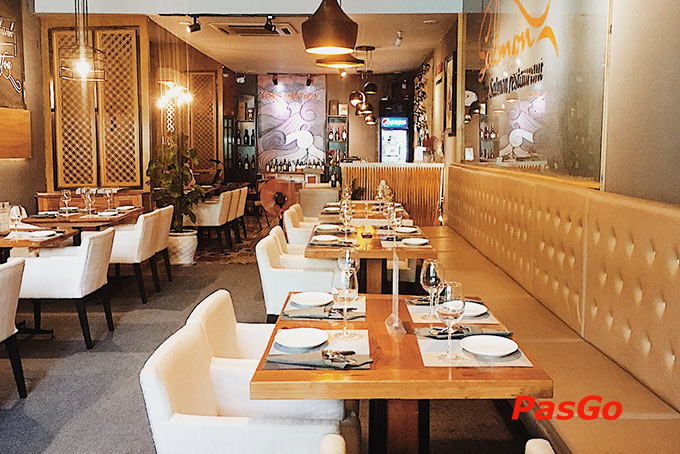 Nhà hàng The Salmon Restaurant Hoàng văn Thụ 25